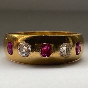 Men’s gold ring 22k with diamonds and rubies. Size-10.75-Weight-8.9G